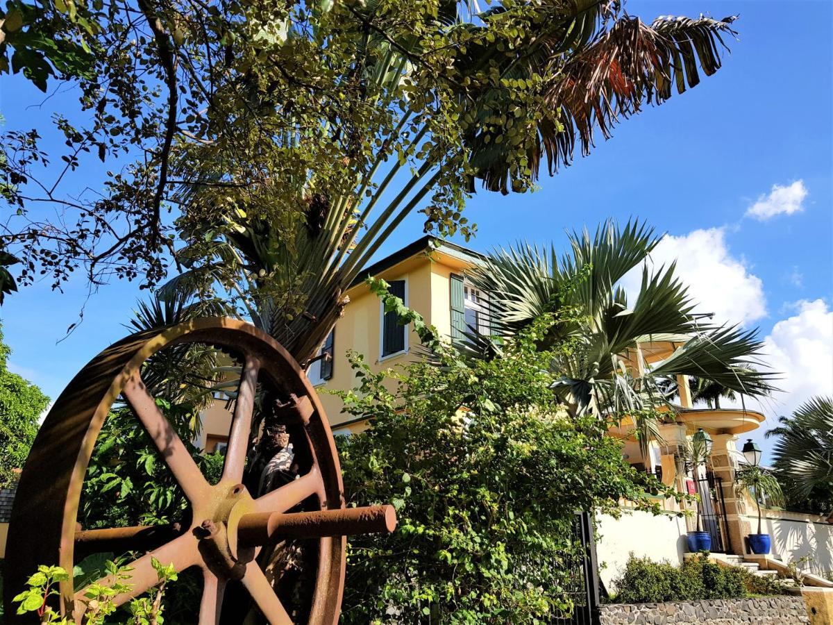 Hotel Habitation Du Comte Sainte-Rose Exterior foto
